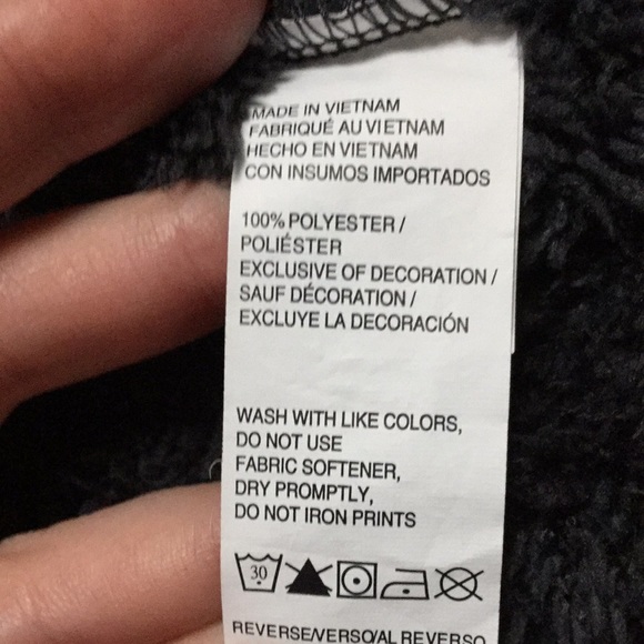 Izod fleecy sweatshirt-jacket - cozy but sharp - Picture 8 of 8